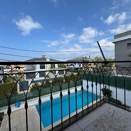 The Blue Mansion - Charming Family In Çeşme